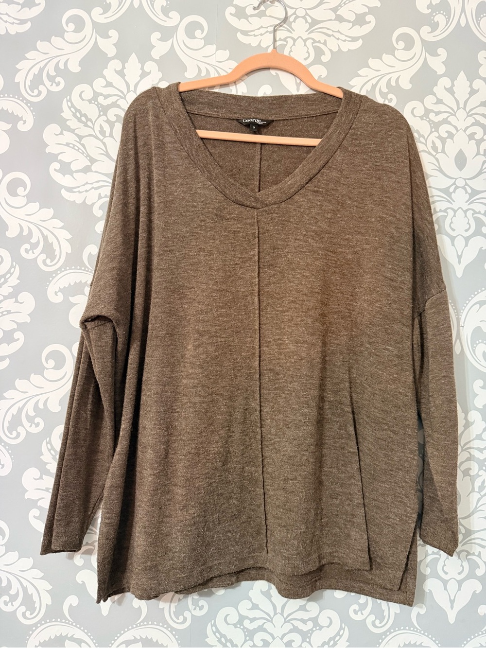 💫4/$25 • George Brown V-Neck Long Sleeve Sweater